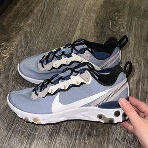 nike react sz 5.5Y/7.5W